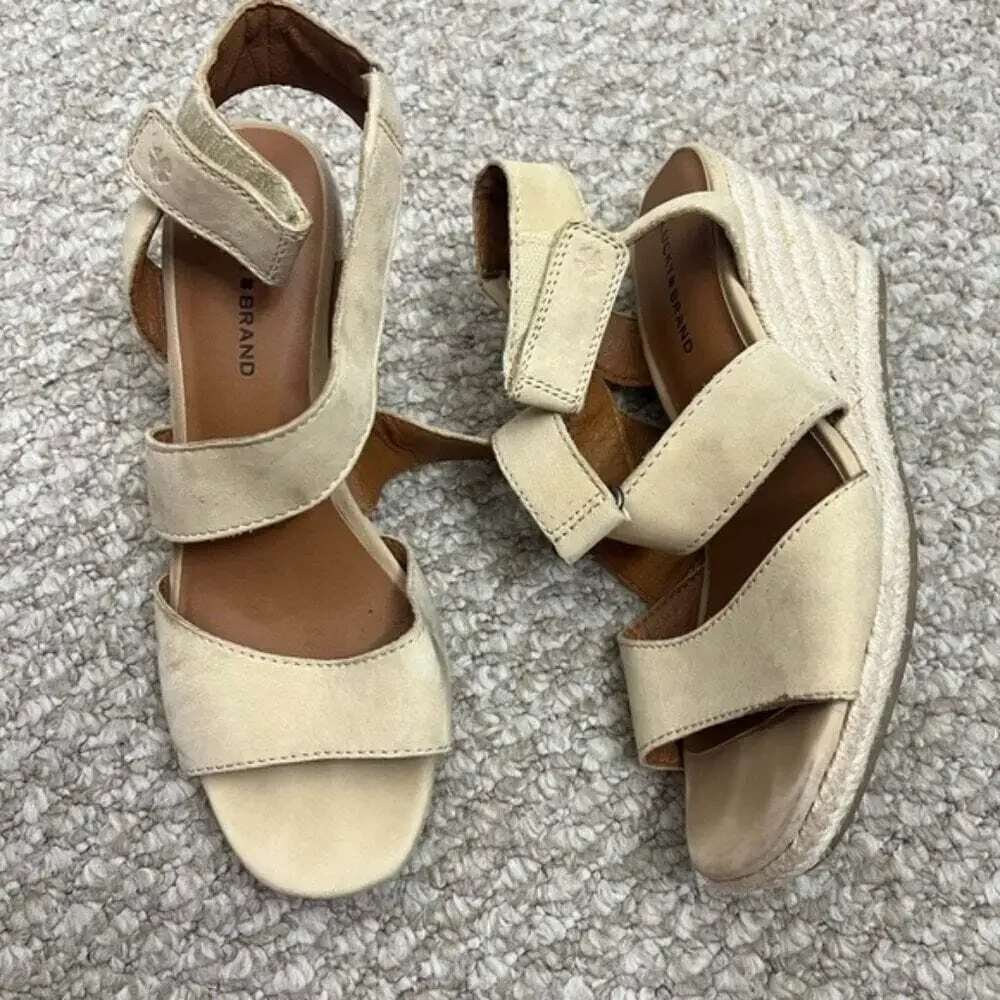 Lucky Brand  Mendona Espadrille Wedge Sandal heels size 7 cream tan